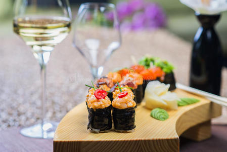 开胃菜 餐厅 食物 晚餐 鱼子酱 特写镜头 鳄梨 亚洲 大米