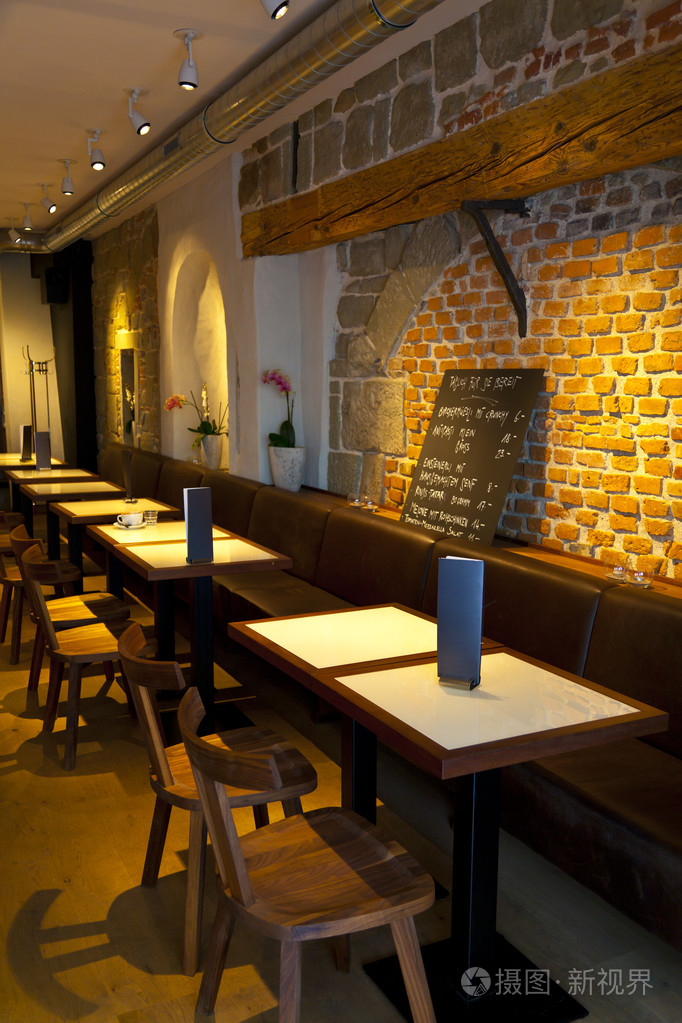 老咖啡厅室内