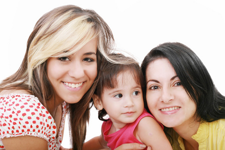 快乐的美丽年轻的母亲和两个女儿陈奕肖像