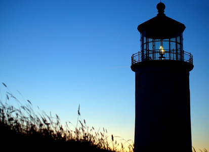 北头灯塔上华盛顿海岸在一元的光照