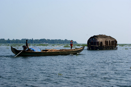 在喀拉拉邦 印度 回水船屋