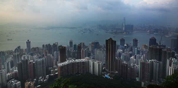 香港山景的维多利亚港湾图片