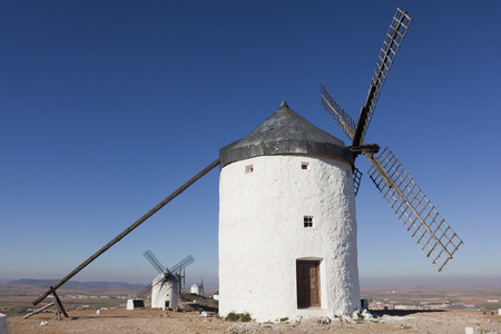 孔苏埃格拉，卡斯蒂利亚拉曼查，西班牙的大风车