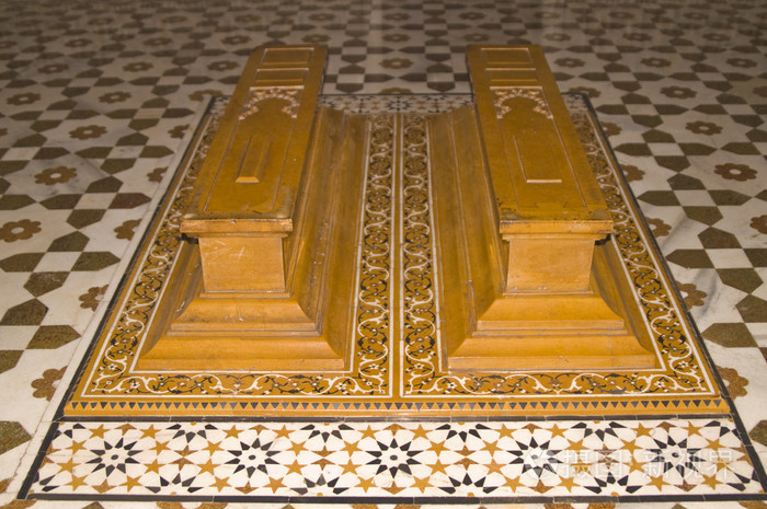 在伊斯兰墓棺材