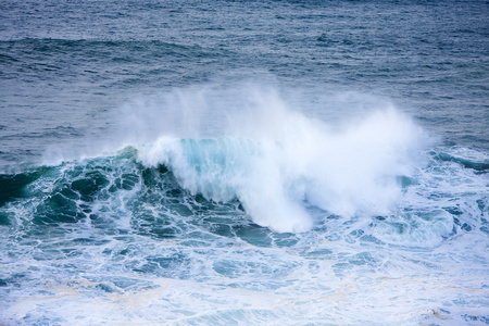 波浪和泡沫