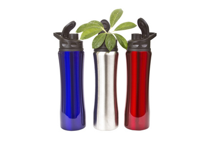 不锈钢水瓶与植物