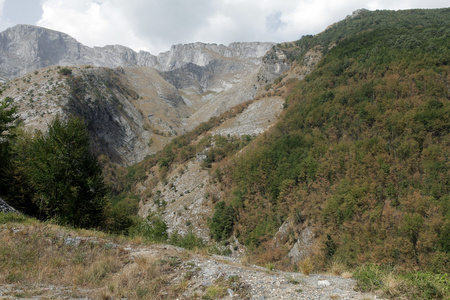 大理石采石场apuan 阿尔卑斯山