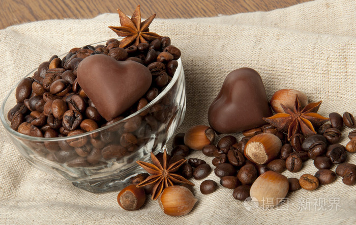 咖啡谷物 木坚果和巧克力