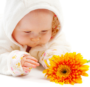 婴儿带花