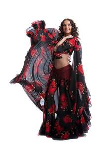 吉普赛人的红色和黑色服装的女人舞蹈