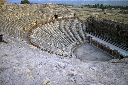 古代圆形剧场在赫拉波利斯