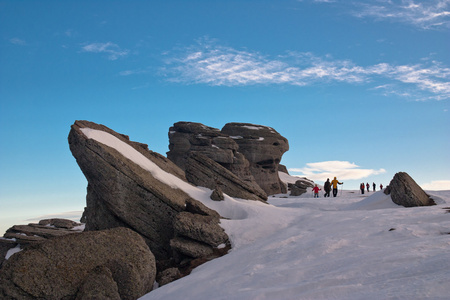 在乌克兰山区冬季登山