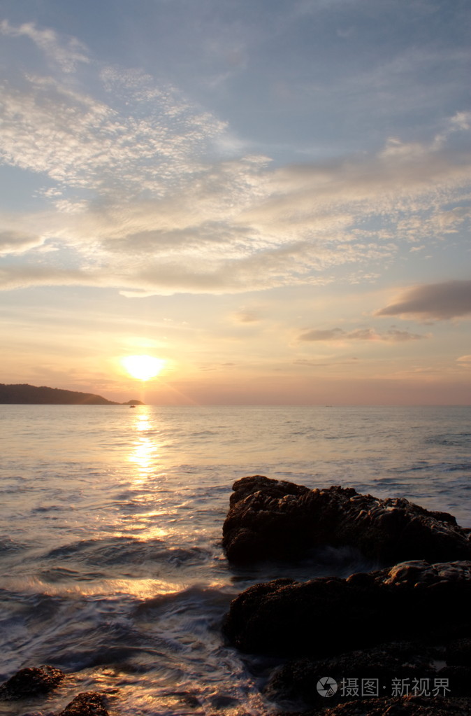 美丽的热带夕阳在海