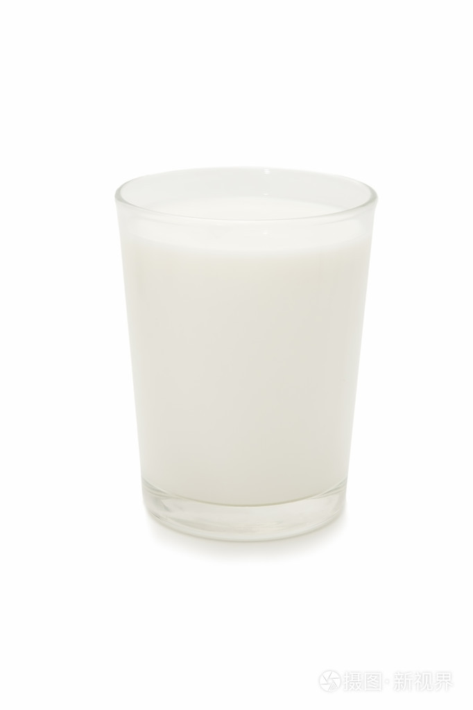 一杯新鲜的牛奶