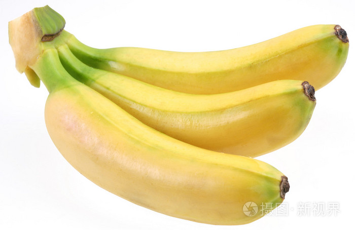 孤立在白色背景上的三个香蕉