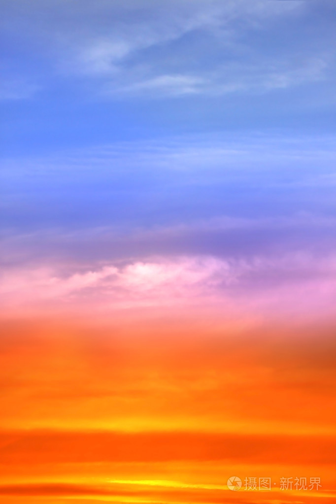 色彩斑斓的天空背景