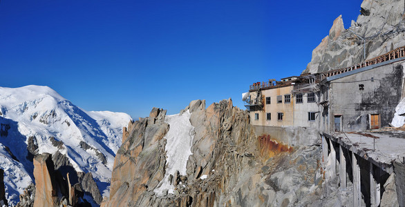 在钻头 du midi 顶峰