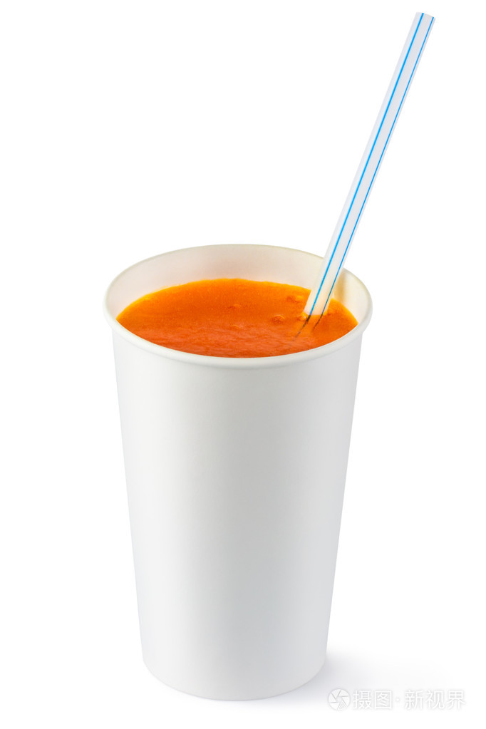 一次性杯橙汁碳酸饮料和稻草