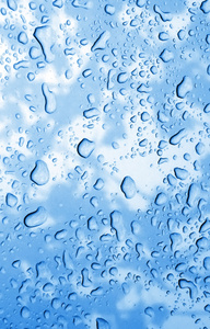 水滴在抽象蓝色表面