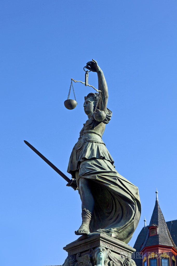 在法兰克福-默正义女神的雕像胚芽