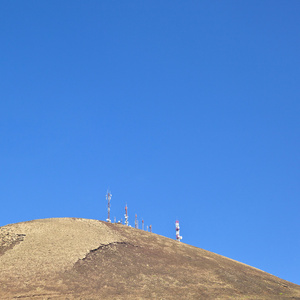 旧火山在发明无线电电讯塔