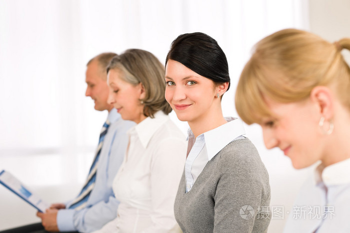 面试商务年轻女子微笑