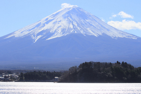 富士山在冬季