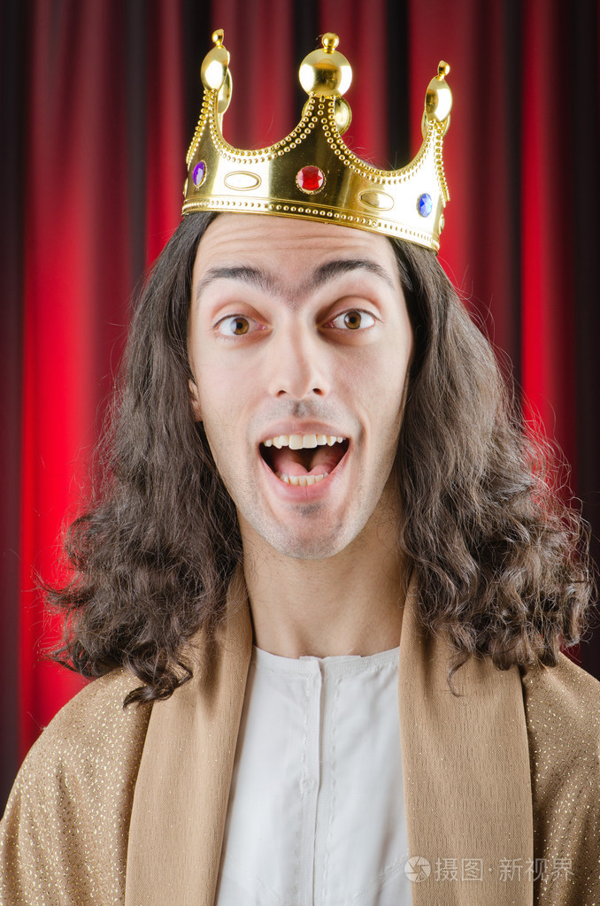 搞笑国王反对红幕