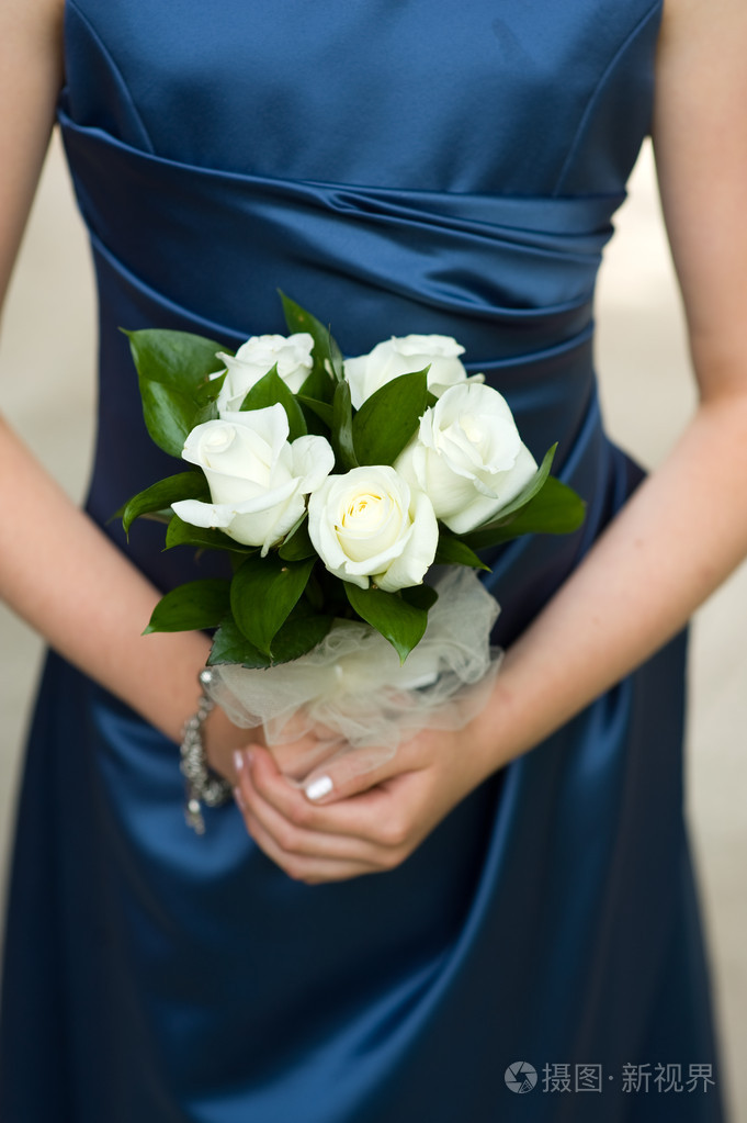 女人控股白玫瑰