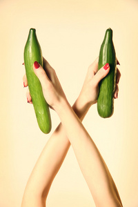 手黄瓜有机蔬菜图片