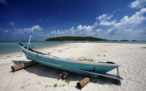 泰国苏梅岛 苏梅岛，当地的渔船，在沙滩上