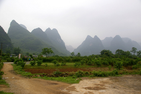 美丽的喀斯特山景观的阳朔桂林，中国