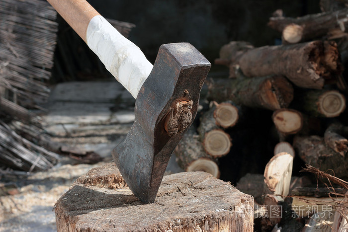 大 4199*2799px无水印下载免费10次/天下载小样发票合同问题/举报链锯