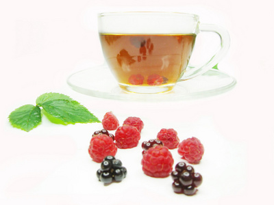 树莓和黑莓的水果茶