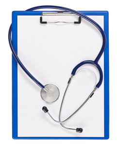 听诊器孤立在白色与蓝色医疗剪贴板