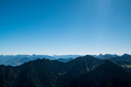 其中包括 Schwestern 和瑞士 奥地利和 Liechtestein