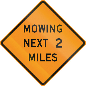 道路标志使用在美国弗吉尼亚州刈割下 2 英里