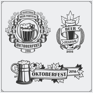 慕尼黑啤酒节啤酒杯子与眼镜的复古标签