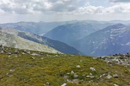 从大部分的峰值，里拉山景观