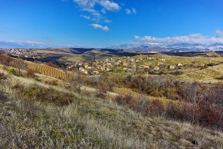 Melnik 镇，苏格兰地区附近的 Lozenitsa 村全景