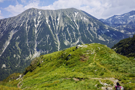 惊人的景观到托多卡峰, 皮林山