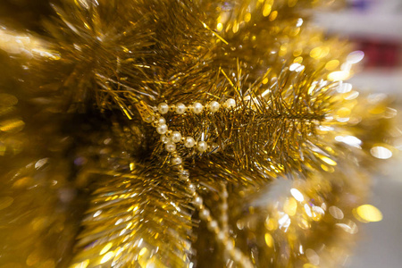 背景金黄圣诞树树枝