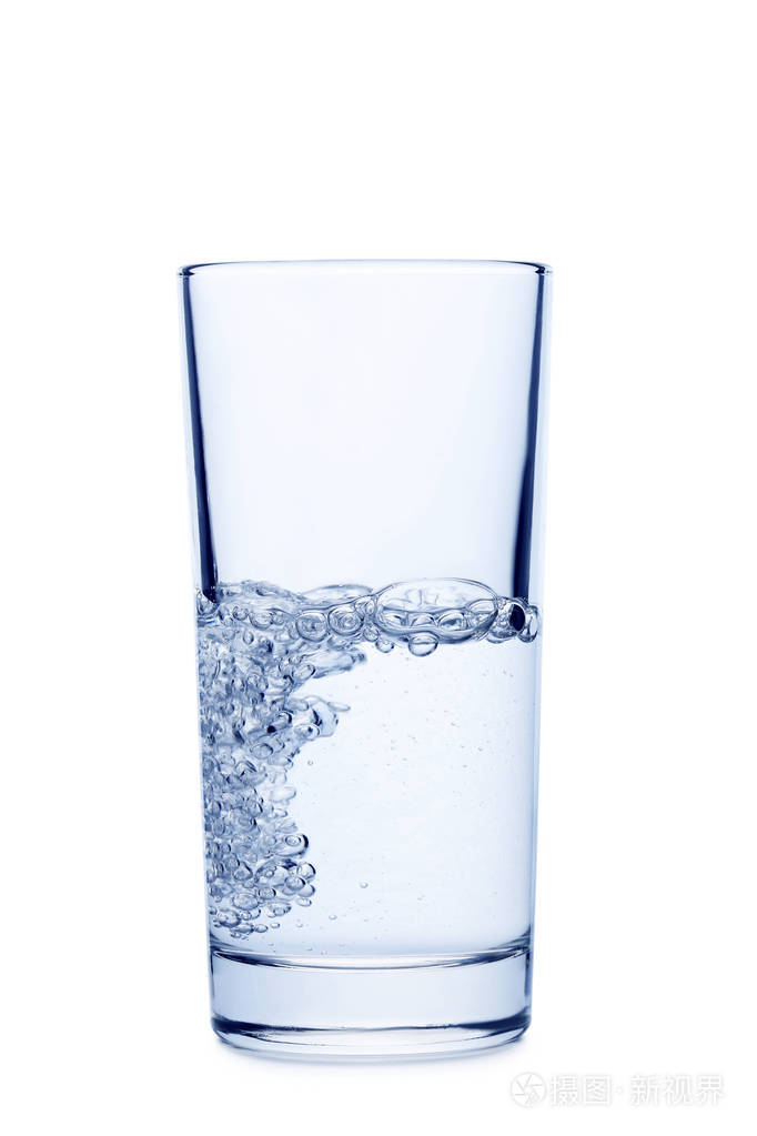 杯子里倒水