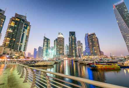 迪拜滨海摩天大楼