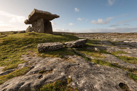 Poulnabrone 石棚爱尔兰