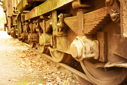 老, 生锈的火车车皮照片