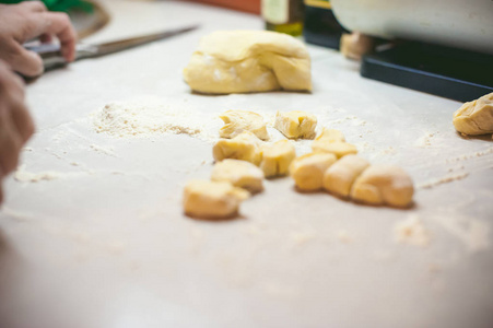 手板模型制作饺子在家里在厨房里