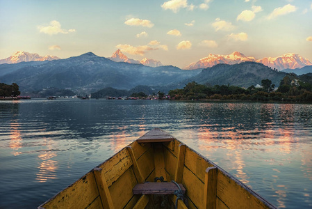 尼泊尔博克拉费瓦湖