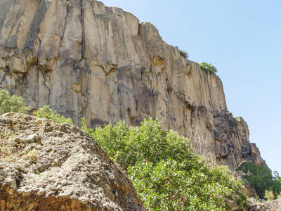 的悬崖和岩石地层在卡帕多西亚