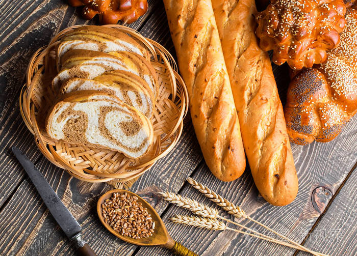 小麦面包上旧的背景